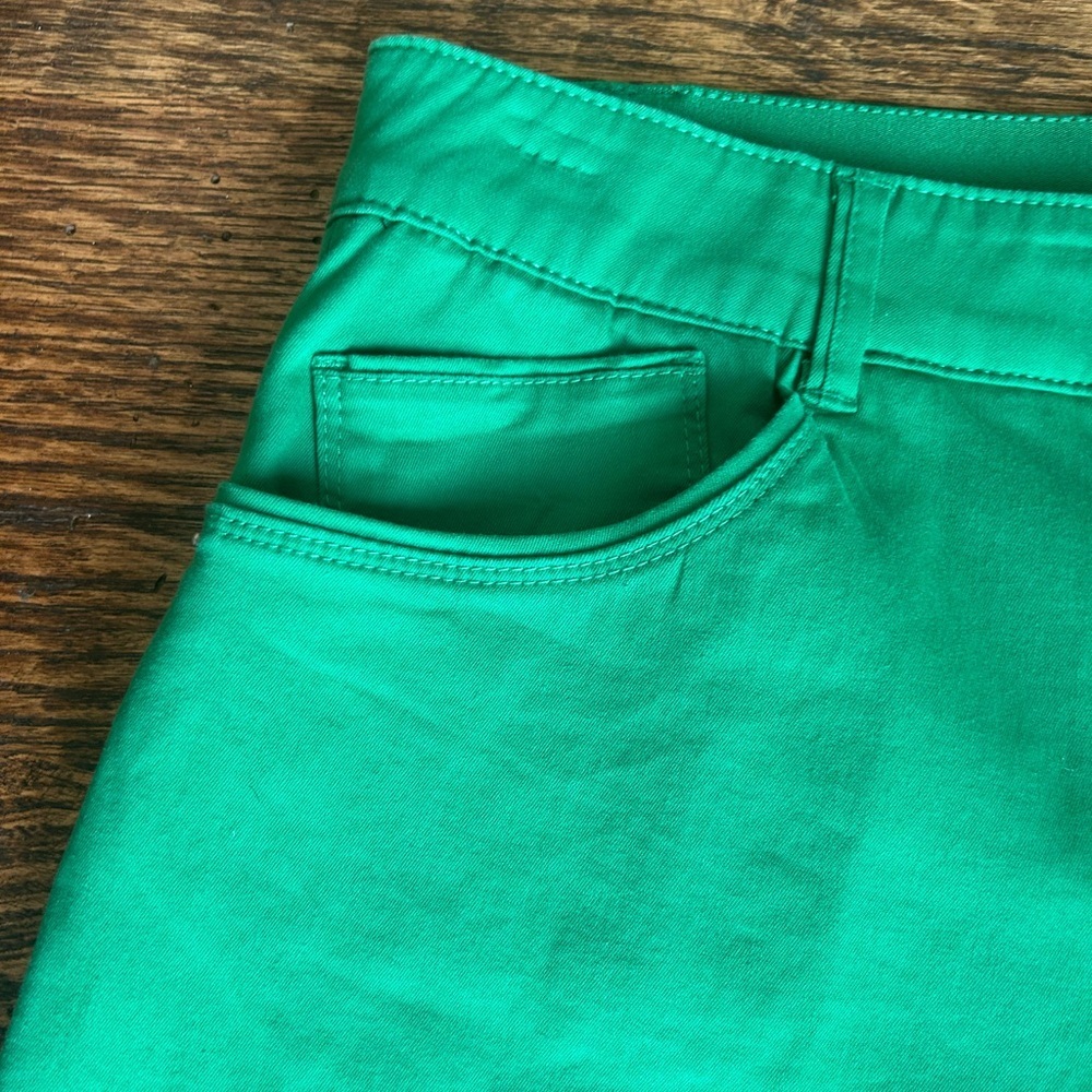NWT Gibson Latimer Perfect Fit Raw Hem Green Shorts 18 Classic Spring Chic - Picture 5 of 7